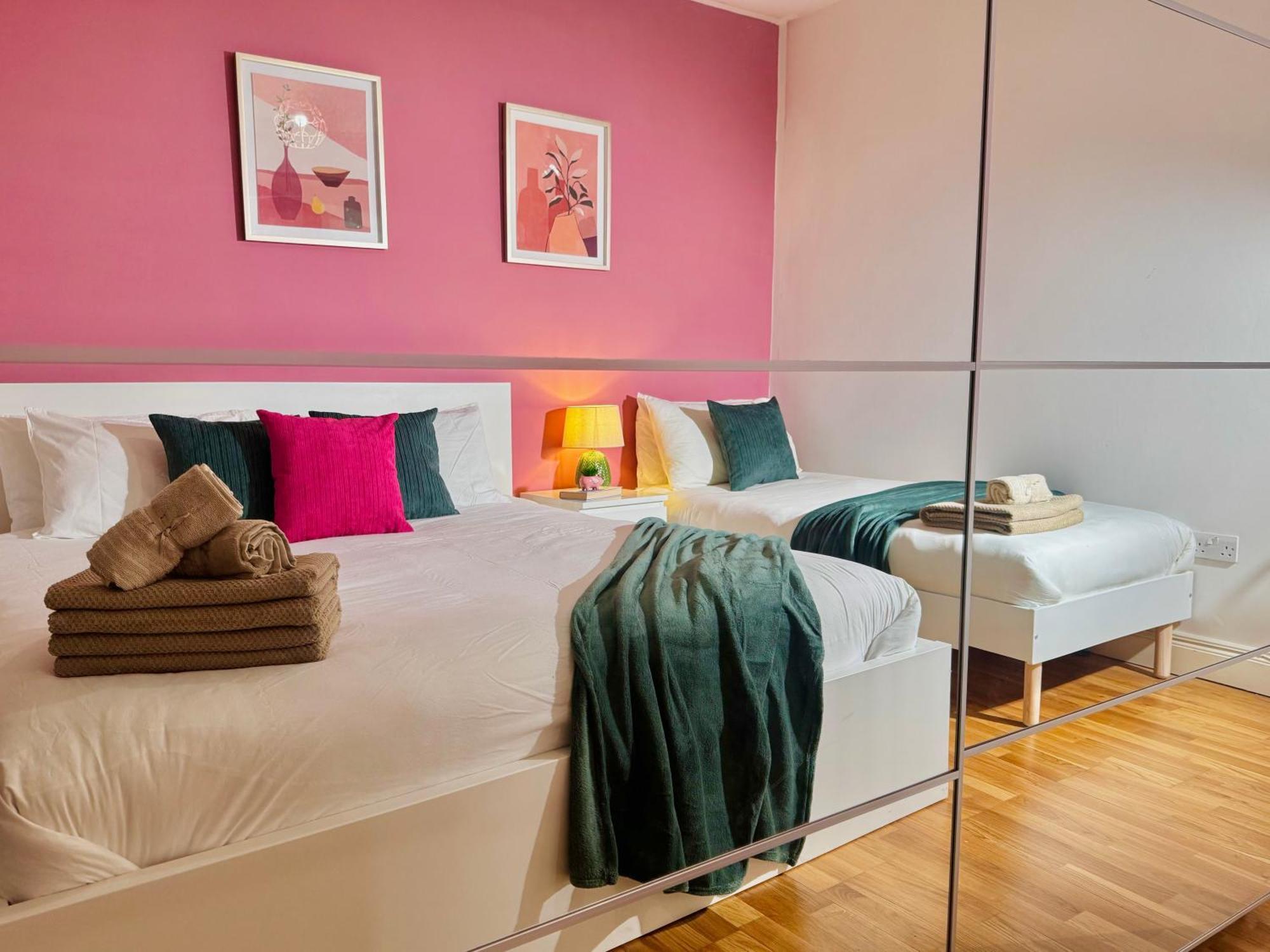 Modern 1-Bed Apt 30Min To Central London & Parking Londres Exterior foto