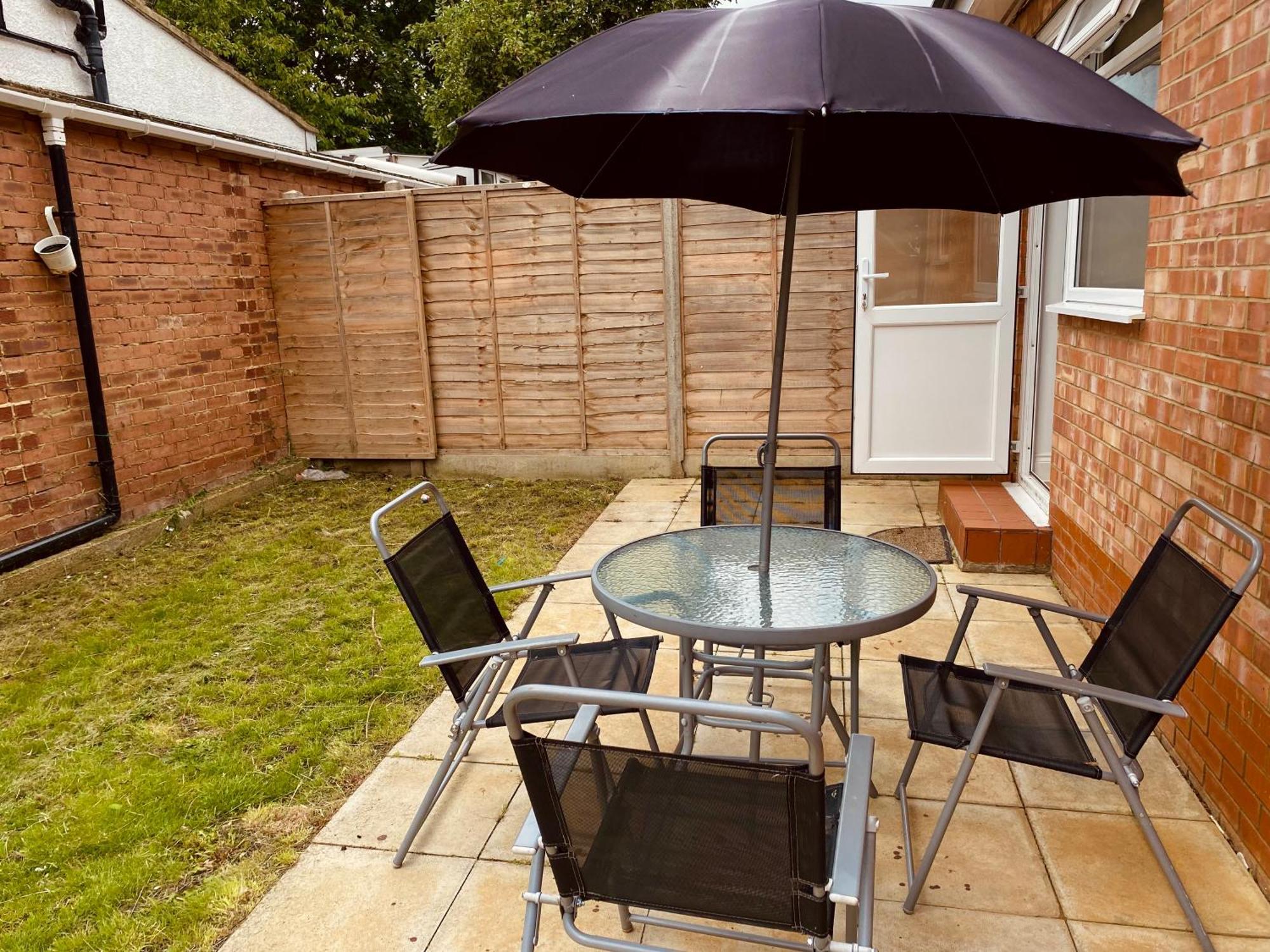 Modern 1-Bed Apt 30Min To Central London & Parking Londres Exterior foto